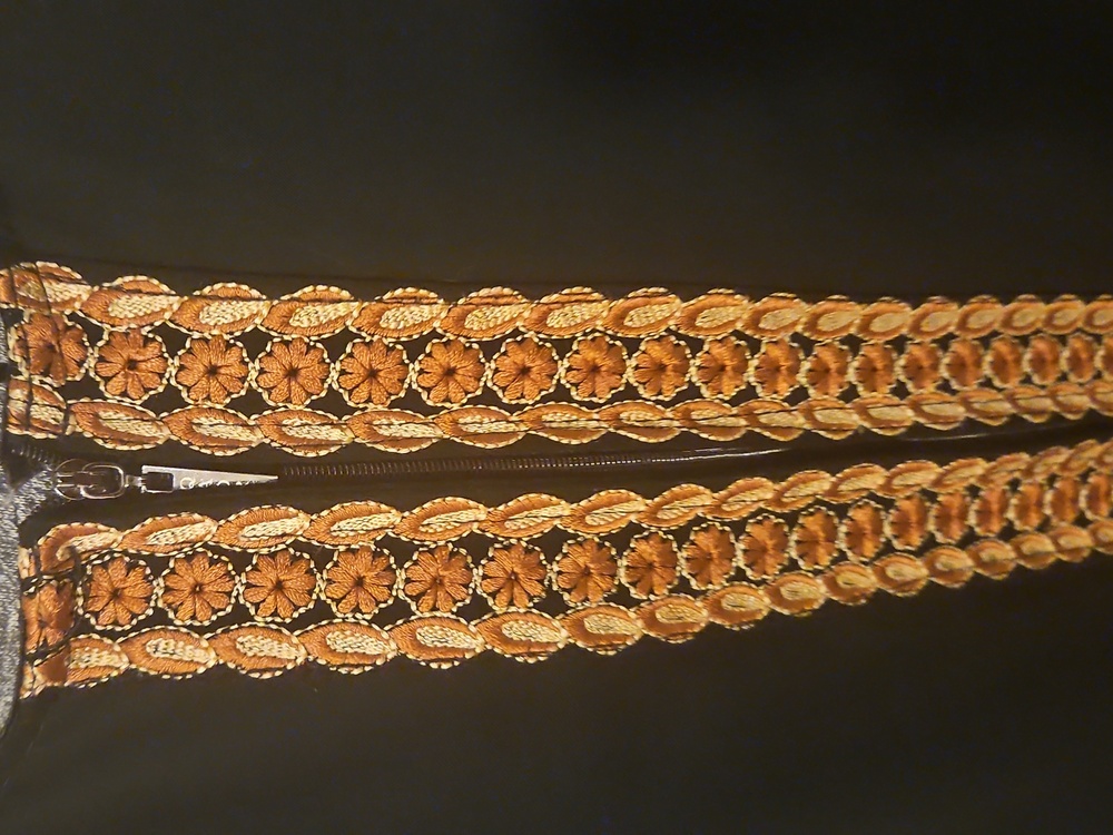 Al Karam Gold And Black Abaya - Picture 2 of 7